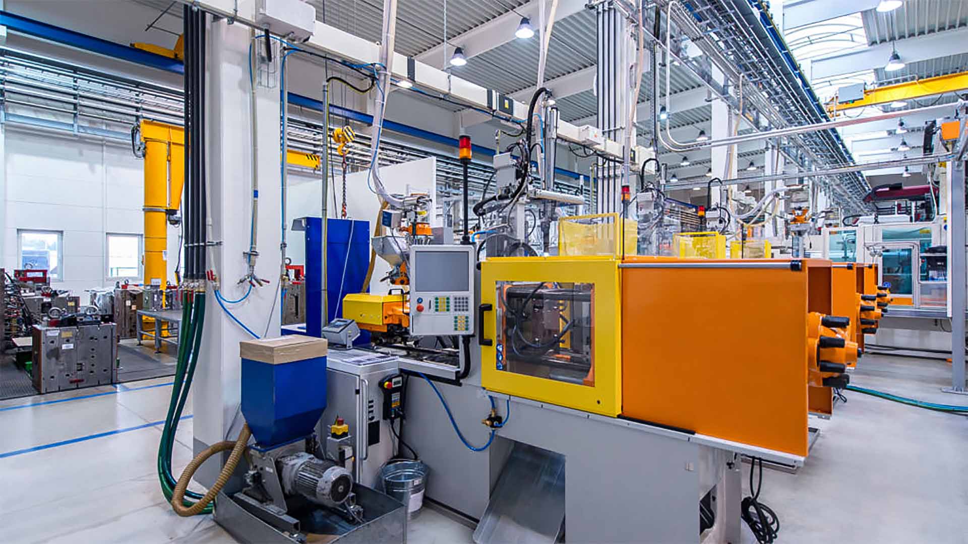An injection molding factory for outsourcing manufacturing